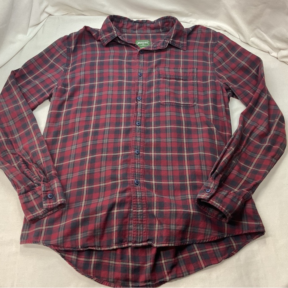 American Eagle Women's Long Sleeve Button-Up Boyfriend Fit Flannel Red‎ Size M